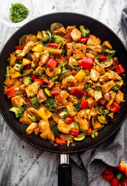 CHICKEN AND VEGETABLES