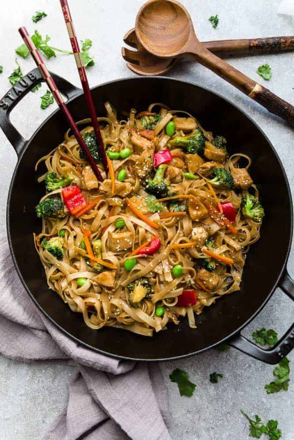 CHICKEN NOODLES